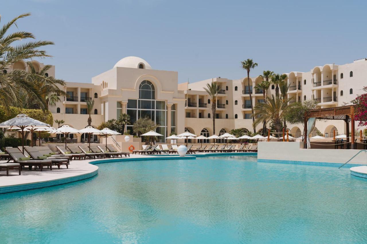 더 레지던스 투니스 감마르트 외부 사진 The pool at the Jumeirah Beach Hotel